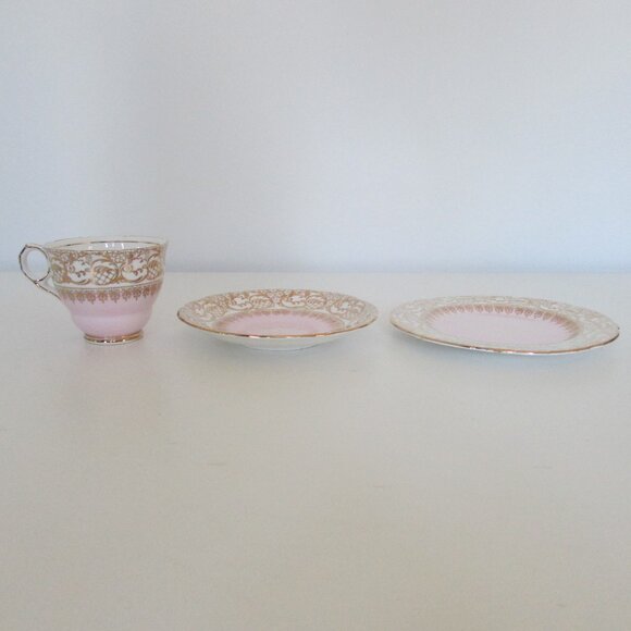 Vintage Royal Stafford Teacup trio set, Pink & Gold (Lot 2) - Picture 9 of 9